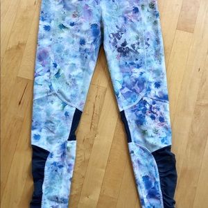 ALO Yoga Floral Mesh Leggings, Size Medium
